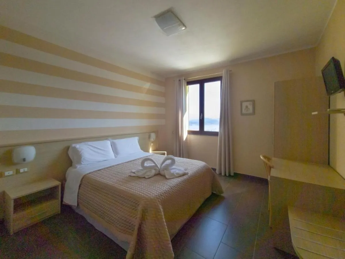 Agriturismo La Pietra 1 E La Pietra 2 La Spezia 0*,